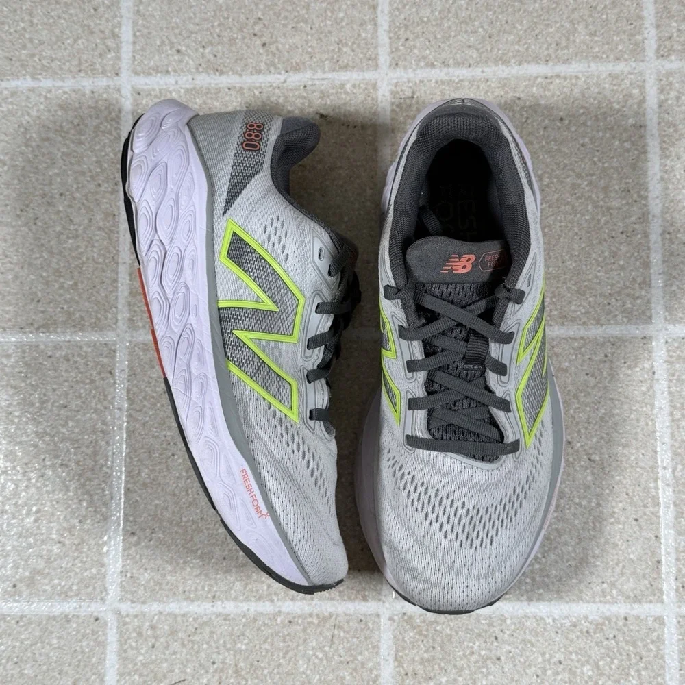 New Balance Fresh Foam x 880v14 Women Size 8 D Running Shoe Grey Matter W880F14